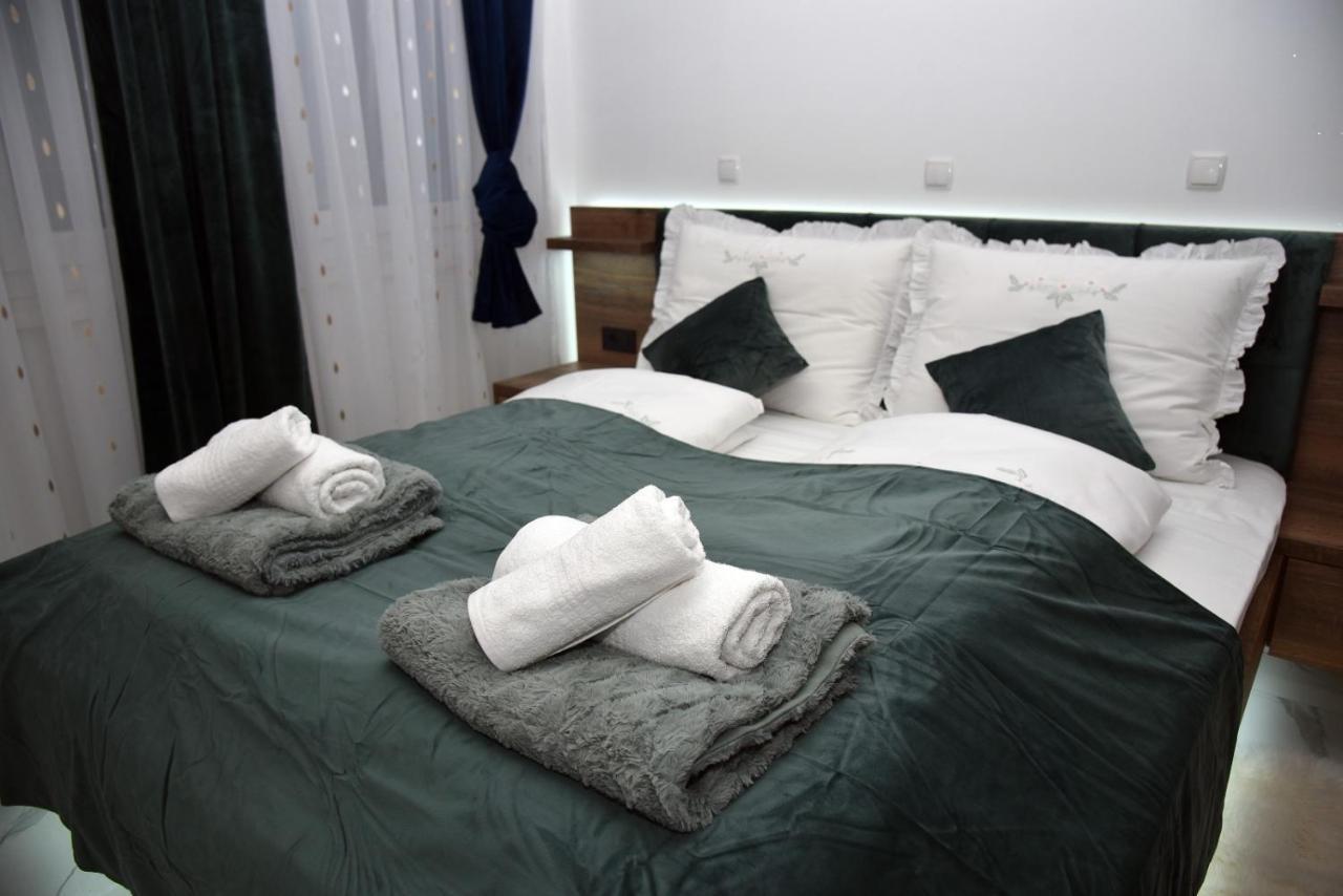 La Luna Premium Deluxe Apartment With Free Jacuzzi, Bikes & Covered Parking Nasice Zewnętrze zdjęcie