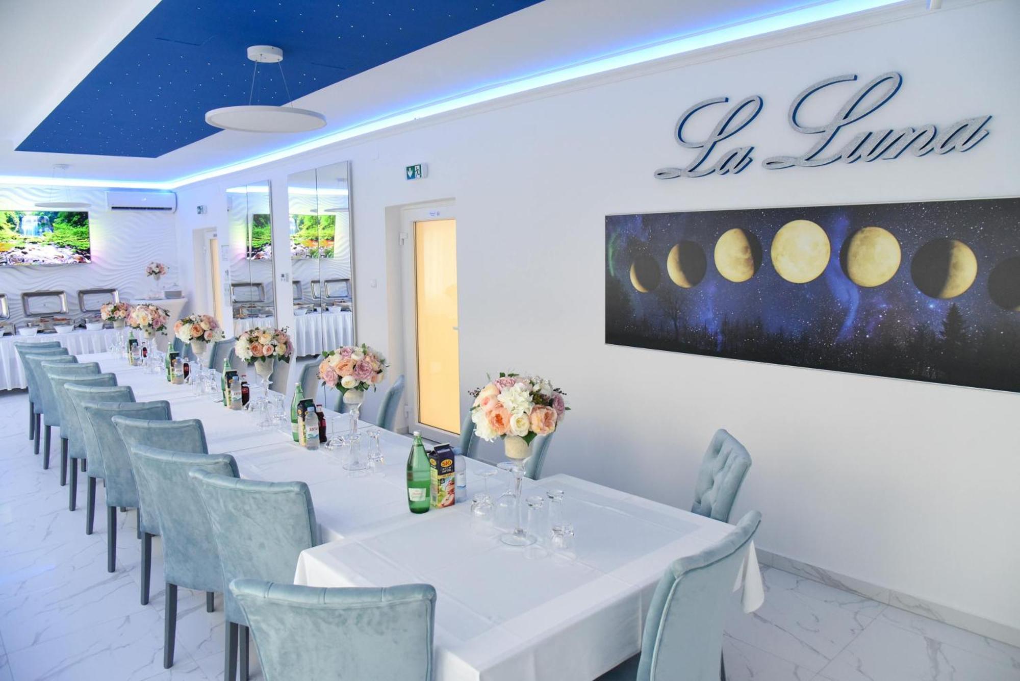 La Luna Premium Deluxe Apartment With Free Jacuzzi, Bikes & Covered Parking Nasice Zewnętrze zdjęcie